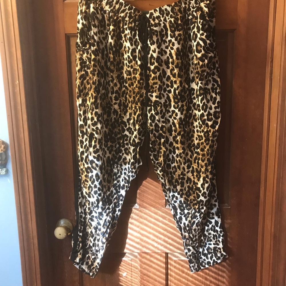 Leopard lounge pants